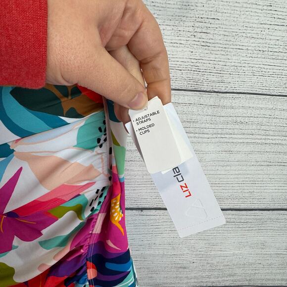 Liz Claiborne Plus Size White Colorful Floral Swimsuit Top Size 22W - Picture 8 of 10